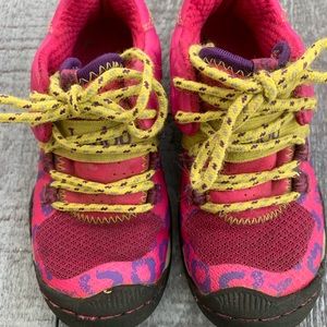 Jambu Agami Fuchsia Pink Leopard Hikers